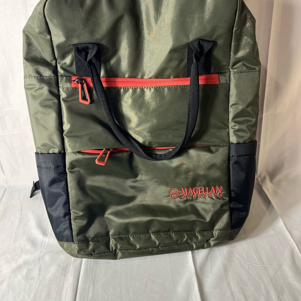 Magellan Outdoors backpack - Picture 2 of 7
